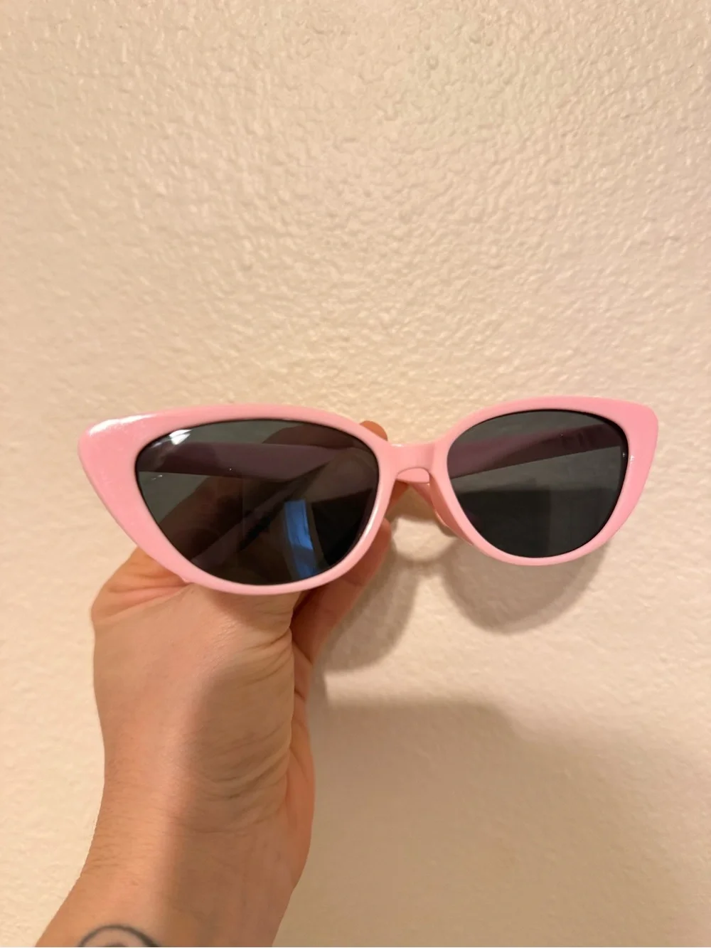 Pink Cat Eye Sunglasses for Women - Fashion Accessory